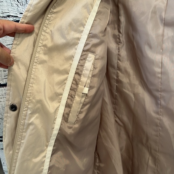 Jones New York Beige Windbreaker Parka Lightweight Fall Jacket Size S - Picture 15 of 17